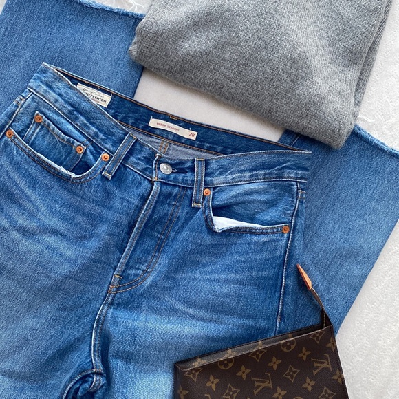 Levi’s Wedgie Straight Cropped Jeans - Picture 4 of 4